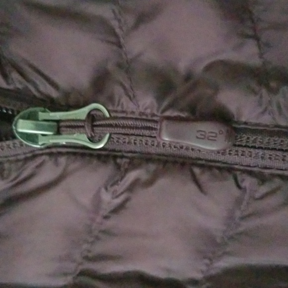 32 degrees mix media jacket in burgundy  size medium - Picture 5 of 7